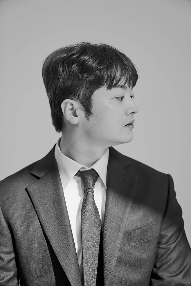 황가람. JMG(더블엑스엔터테인먼트)