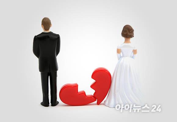 아내의 순박한 첫인상에 반해 결혼식을 올렸으나, 아내의 진짜 모습을 알게 된 남편이 결혼을 취소하고 싶다는 사연이 전해졌다. 본 기사와 무관한 이미지. [사진=조은수 기자]