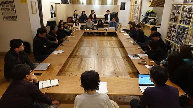 직장갑질119 출범 직후 평가회의 모습