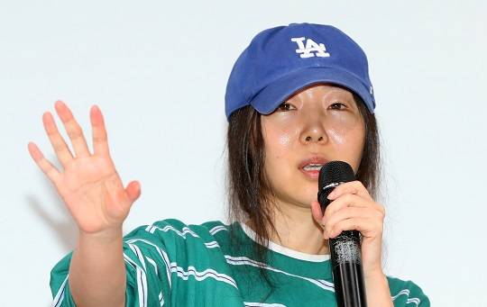 민희진 어도어 대표가 25일 오후 서울 강남구 한국컨퍼런스센터에서 열린 긴급 기자회견에서 입장을 말하고 있다. 사진=뉴시스