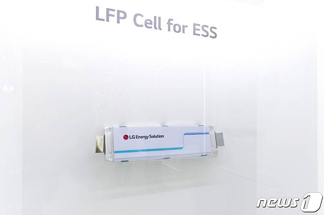LG에너지솔루션의 파우치형 LFP 배터리.(LG에너지솔루션 제공) ⓒ News1
