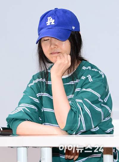 하이브와 갈등 중인 민희진 어도어 대표가 25일 오후 서울 강남구 한국컨퍼런스센터에서 긴급 기자회견을 갖고 있다. [사진=정소희 기자]