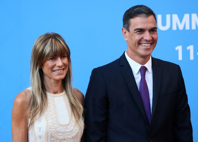 페드로 산체스 스페인 총리와 부인 베고냐 고메스가 지난해 7월 리투아니아 빌뉴스에서 열린 북대서양조약기구(NATO·나토)에 참석해 있다. 로이터연합뉴스