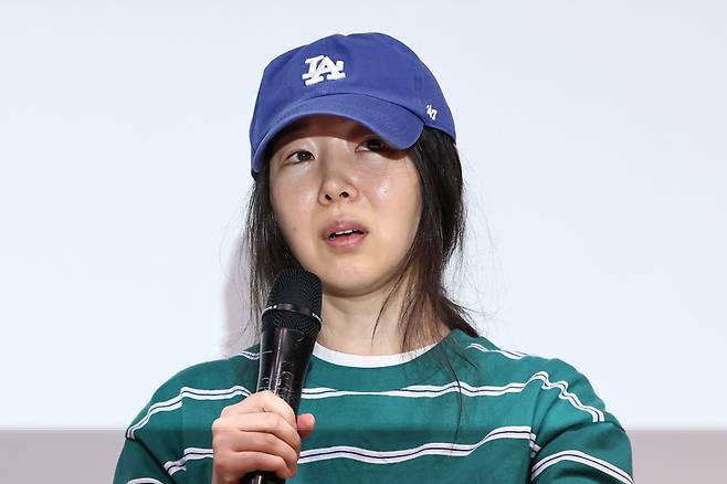 민희진 어도어 대표가 오늘(25일) 오후 서울 서초구 한국컨퍼런스센터에서 열린 입장 발표 기자회견에서 발언하고 있다 / 사진 = 연합뉴스
