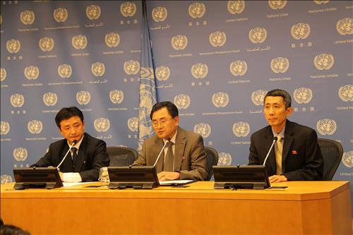 북한 김은철 외무성 미국 담당 부상(맨 오른쪽)이 2등서기관 시절인 2015년 유엔에서 발언하고 있는 모습. 세계일보 자료사진