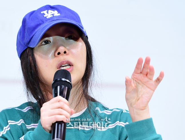 민희진 어도어 대표가 지난 25일 기자회견에서 격정 토로했다. 강영국 기자