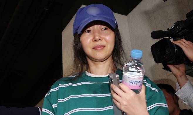 하이브로부터 어도어 경영권 찬탈 의혹을 받고 있는 민희진 어도어 대표가 25일 서울 서초구 한국컨퍼런스센터에서 기자회견을 열고 그간 거론된 의혹에 대해 입장을 밝히고 있다. 민 대표는 “경영권 찬탈할 의도는 전혀 없었으며, 회사에 불만이 있는 사람들이 하는 흔한 이야기”리며 “불합리한 점이 있어서 내부고발로 문제 제기했는데 그 답변이 감사였다”고 주장했다. 남정탁 기자