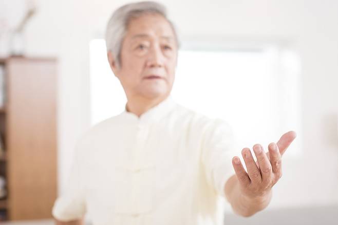 태극권과 유산소 운동이 진행성 폐암 환자의 예후를 개선한다는 연구 결과가 나왔다./사진=클립아트코리아