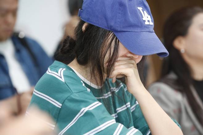 걸그룹 뉴진스의 소속사 어도어 민희진 대표가 지난 25일 하이브의 배임 주장과 의혹에 대해 해명하는 긴급 기자회견을 열었다. /(서울=뉴스1) 권현진 기자