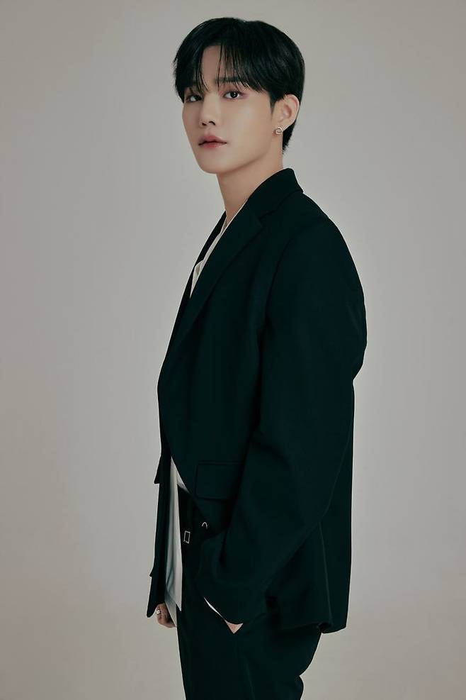 [서울=뉴시스]  비디유 승훈. (사진=오르카 뮤직 제공) 2024.04.27. photo@newsis.com *재판매 및 DB 금지