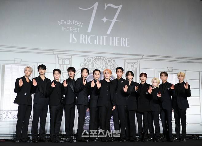 세븐틴 호시, 준, 디노, 디에잇, 원우, 버논, 에스쿱스, 민규, 정한, 승관, 우지, 조슈아, 도겸(왼쪽부터)이 29일 콘래드 서울 호텔에서 그간 9년 활동을 정리한 베스트 앨범 ‘세븐틴 이즈 라이트 히어(17 IS RIGHT HERE)’ 발매 기념 글로벌 기자간담회에서 포토타임을 갖고 있다. 2024. 4. 29.최승섭기자 thunder@sportsseoul.com