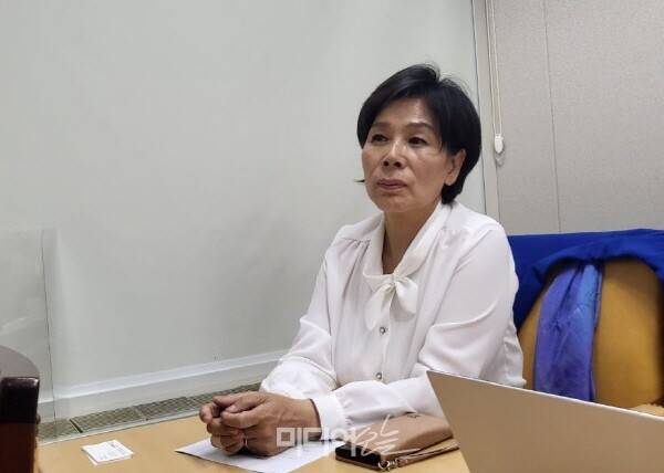 ▲ 29일 서울 목동 방송회관 19층에서 방심위 전체회의를 방청하고 있는 최민희 국회의원 당선인. 사진=박재령 기자