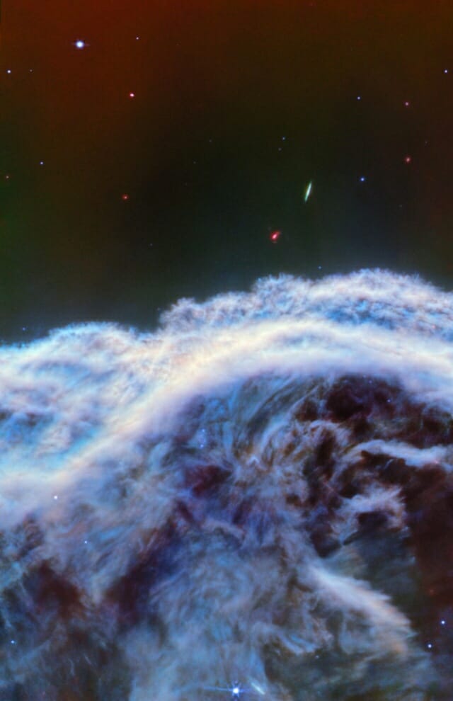 중적외선 카메라가 촬영한 말머리 성운의 일부 (사진= ESA/Webb, NASA, CSA, K. Misselt)