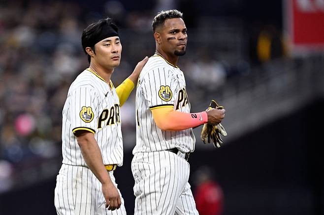 MLB 샌디에이고 파드리스 김하성(왼쪽)과 산더르 보하르츠. /USA 투데이 연합뉴스