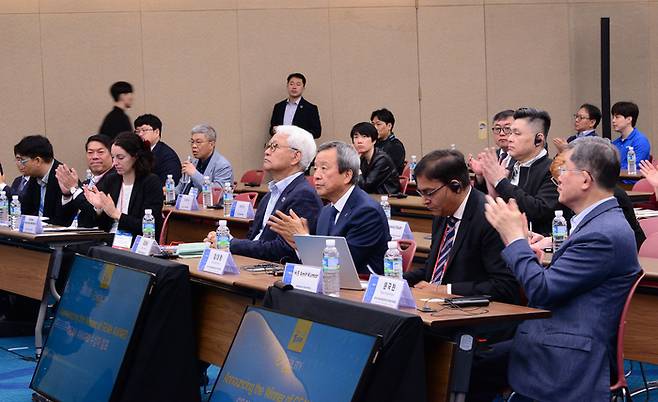 제11회 국제e-모빌리티엑스포 개막일인 30일 세계EV협의회 제9차 총회·포럼이 열렸다.