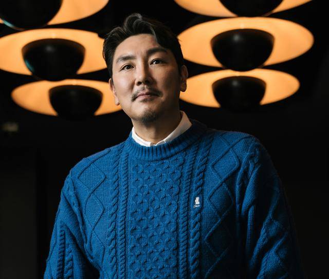 조진웅의 생일 카페 참석 후기는 각종 온라인 커뮤니티와 SNS에서 화제를 모았다. 플러스엠엔터테인먼트 제공