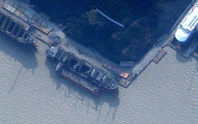지난 2월 11일 중국 저장성 동부에 위치한 저우산 신야 조선소 부두에 러시아 선박 앙가라호가 정박해 있는 모습이 플래닛랩스 위성(사진)에 포착됐다. 로이터통신 연합뉴스
