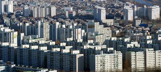 5월 전국서 3만9593가구의 새 아파트가 분양된다. 사진은 서울시내 한 아파트 밀집 지역. /서진=뉴시스