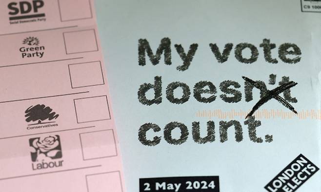 영국 런던시장 선거 투표용지와 선거공보물. 로이터연합뉴스