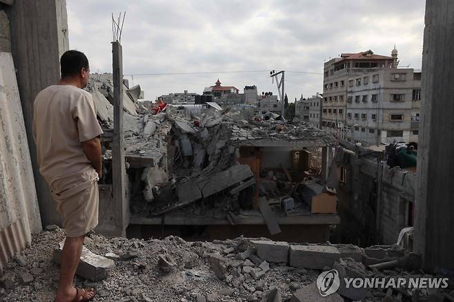 이스라엘의 공습으로 무너진 가자지구 최남단도시 라파의 건물들 [AFP 연합뉴스자료사진. 재판매 및 DB 금지]