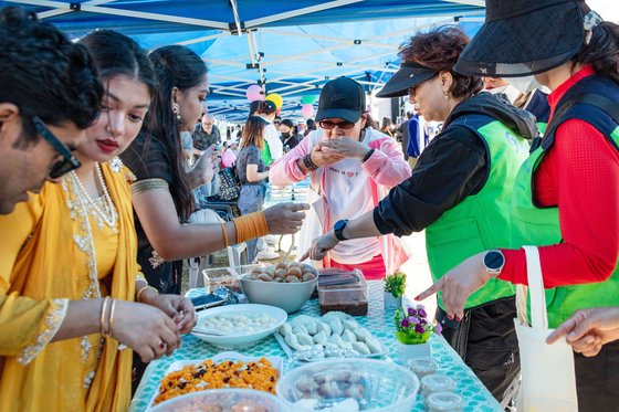 충북 음성군은 지난해 9월 금왕금빛근린공원에서 세계인의 날을 기념해 외국인주민 화합 페스티벌을 개최했다. 사진 음성군