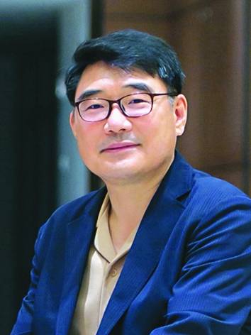 ▲노남진 문학춘추 대표