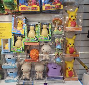 특허청 상표경찰이 서울 명동에서 압수한 포켓몬스터 등 유명 캐릭터의 위조상품.



특허청 제공