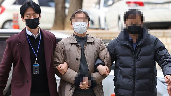 영장실질심사 출석하는 '창원 간첩단 사건' 연루자 [자료사진: 연합뉴스 제공]