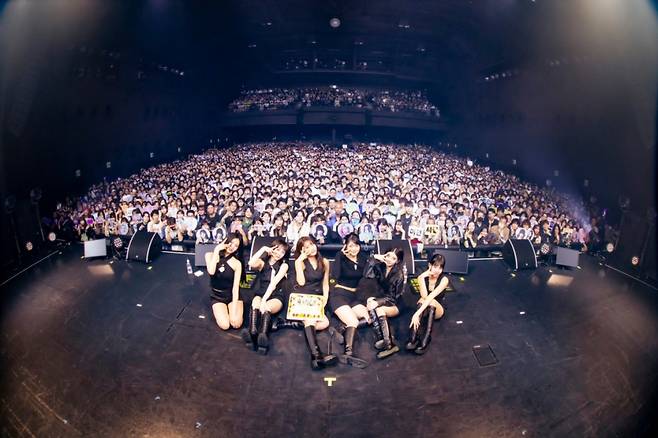 "꿈 이룬 듯 기뻐" 에버글로우, 첫 일본 콘서트 성황