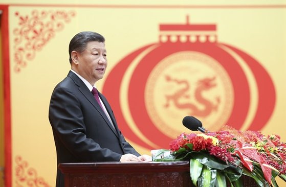 지난달 8일 시진핑 중국 국가주석이 중국 베이징 인민대회당에서 열린 2024년 춘절(春節, 중국의 설) 단배식에 참석해 연설하고 있다. 신화통신