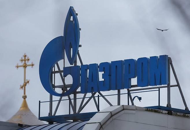 러시아 상트페테르부르크에 가스프롬 로고가 보인다. [로이터]