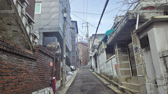 서울 관악구 봉천동 일대 주택가 골목 모습. 고은결 기자