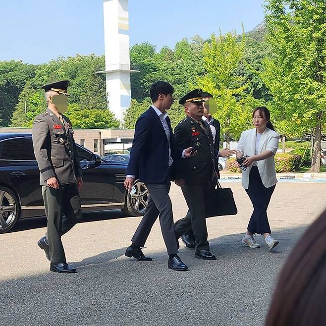 김계환 해병대사령관이 4일 고위공직자범죄수사처(공수처)에 출석하고 있다.ⓒ데일리안 황기현 기자