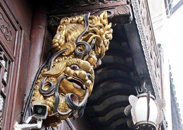 항저우 호설암 옛집 백사루의 사자상. ⓒ최종명