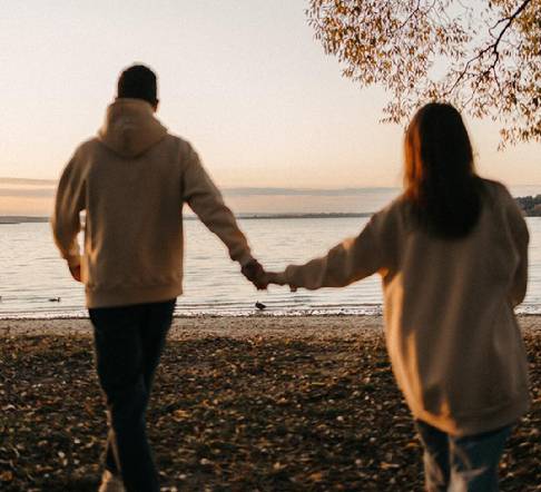 나이가 어린 여성을 만나기 위해 자신의 나이를 3살 낮춘 위조신분증을 위조한 남성이 집행유예를 선고받았다.  본 기사와 무관한 이미지.  [사진=pexels]