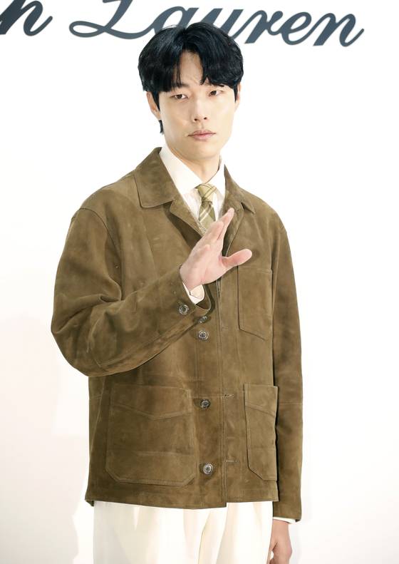 Actor Ryu Joon-yeol poses for the camera at a fashion brand event in Gangnam District, southern Seoul, on March 19. [NEWS1]