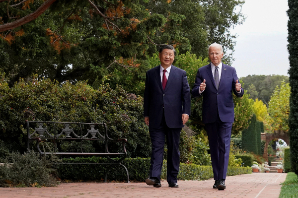 중국에 대한 미국인의 부정적인 인식이 높다는 조사 결과가 나왔다. 사진은 지난해 11월15일(현지시간) 미국 캘리포니아주 샌프란시스코 우드사이드의 파이롤리 에스테이트에서 만난 시진핑 중국 국가주석과 조 바이든 미국 대통령. /사진=로이터