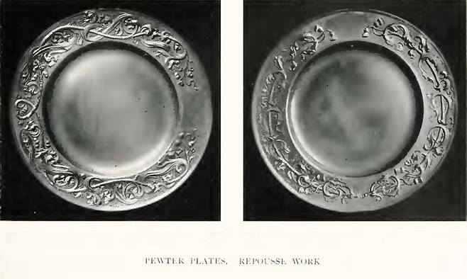 백랍 접시 [위키미디어커먼스]