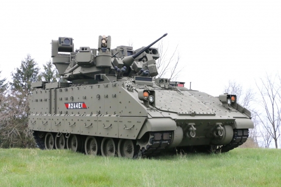 브래들리 M2A4E1 보병 전투차량. 출처: 미 육군