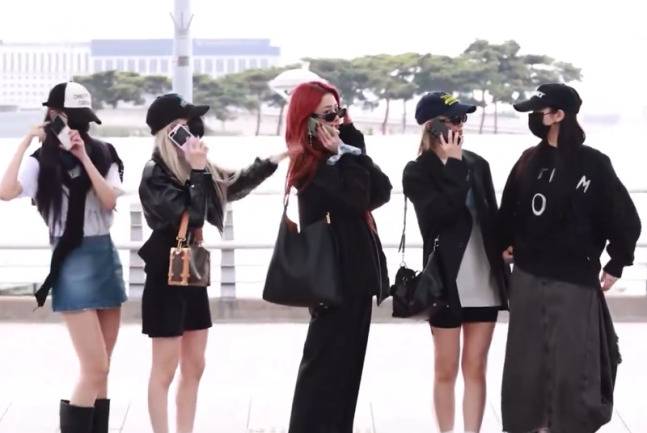 갤럭시S24울트라, 갤럭시Z플립5 등 삼성 스마트폰 홍보에 나선 르세라핌