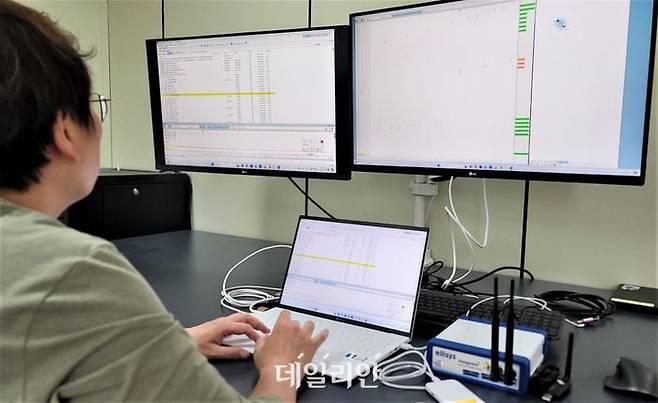 한국산업기술시험원(KTL) 의료기기 사이버보안 시험 장면.ⓒKTL