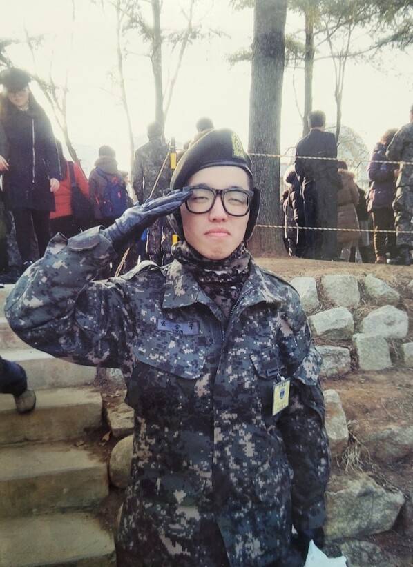 생전의 윤승주 일병. 유족 제공