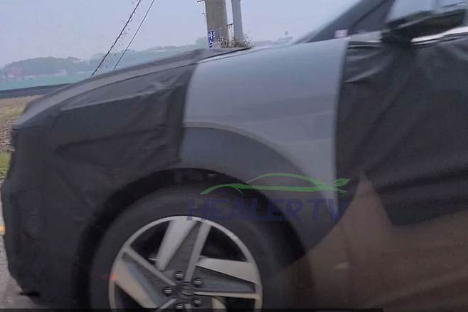 넥쏘 풀체인지 테스트카 측면