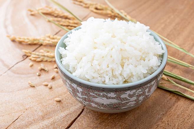 중장년층 당뇨병 환자가 탄수화물 섭취율이 전체 섭취 열량의 70% 이상이면 사망 위험이 높아진다는 연구 결과가 나왔다./사진=클립아트코리아