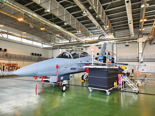 폴란드 민스크 공군기지에서 납품을 준비 중인 한국항공우주산업(KAI)의 FA-50GF 1호기 모습. 사진은 기사 내용과 직접적인 관련이 없음. KAI 제공