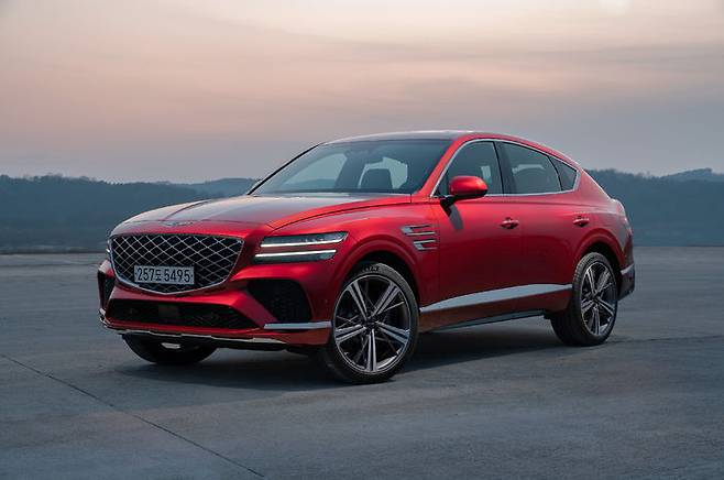 [서울=뉴시스] 현대차 제네시스가 지난해 선보인 쿠페형 SUV 'GV80 쿠페' (사진=제네시스) 2023.12.5 photo@newsis.com  *재판매 및 DB 금지