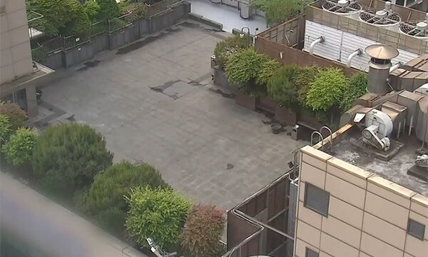 20대 여성 시신이 발견된 서울 서초구의 한 건물 옥상. KBS 보도화면 캡처