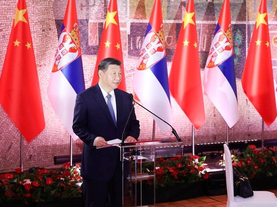 지난 8일 세르비아 국회의사당에서 열린 환영식에 참석해 축사를 전하고 있는 시진핑 중국 국가주석. 신화통신