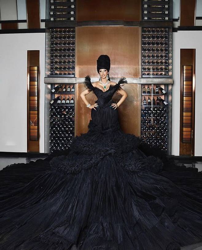 카디 비 인스타그램