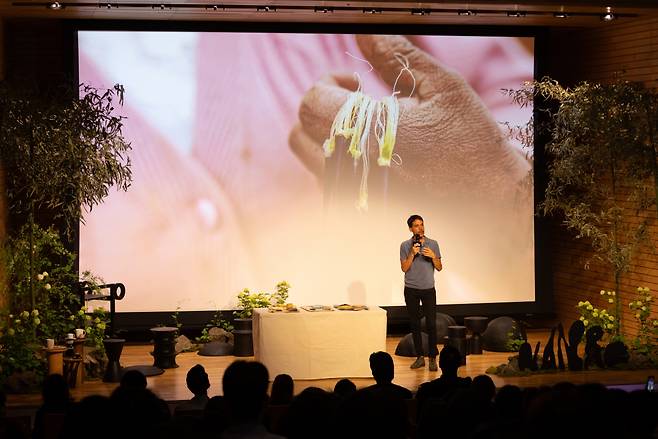 Peruvian restaurant Central's founder and head chef Virgilio Martinez speaks at a global symposium Nanro Insight held at Leeum Museum of Art on April 30. (Nanro Foundation)